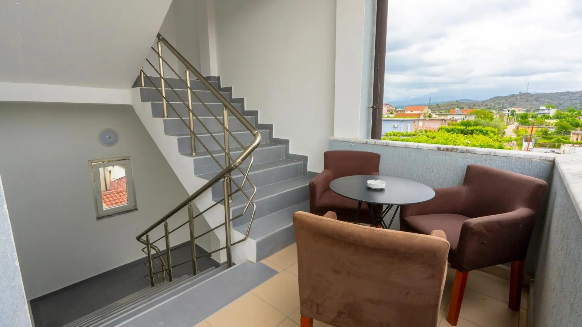 בית הארחה Hotel Shkodra Comfort