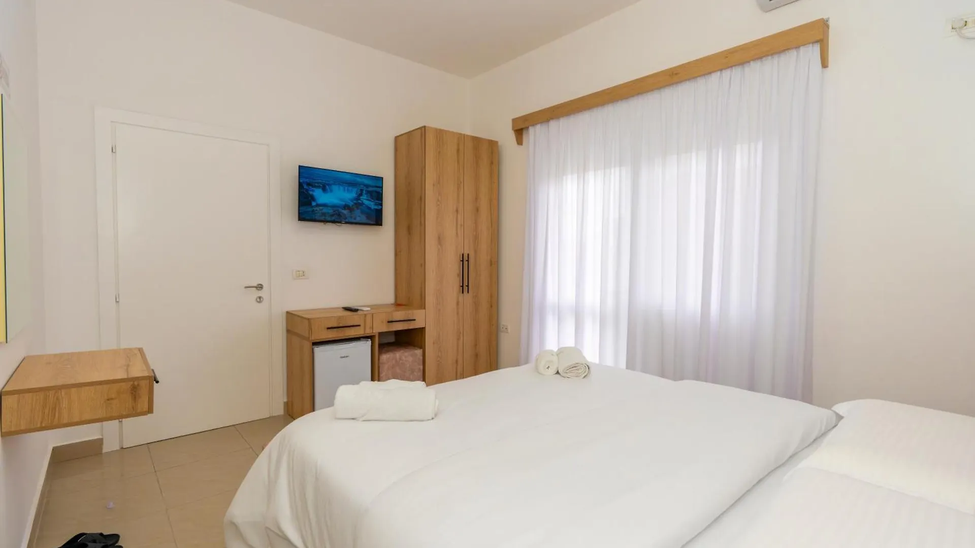 בית הארחה Hotel Shkodra Comfort אלבניה